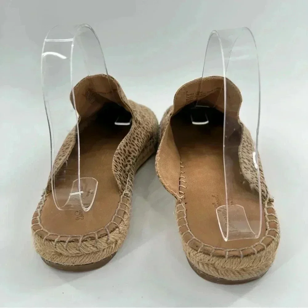 Universal threads womens espadrilles flats size 7 brown leopard slip on mules